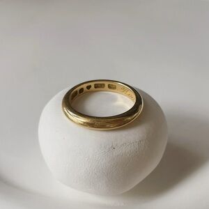 1943 vintage 18k heavy solid gold Swedish band ring with full Sweden hallmarks 6